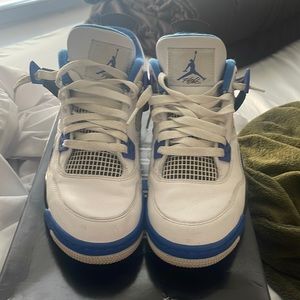 COPY - Jordan men size 7y good condition